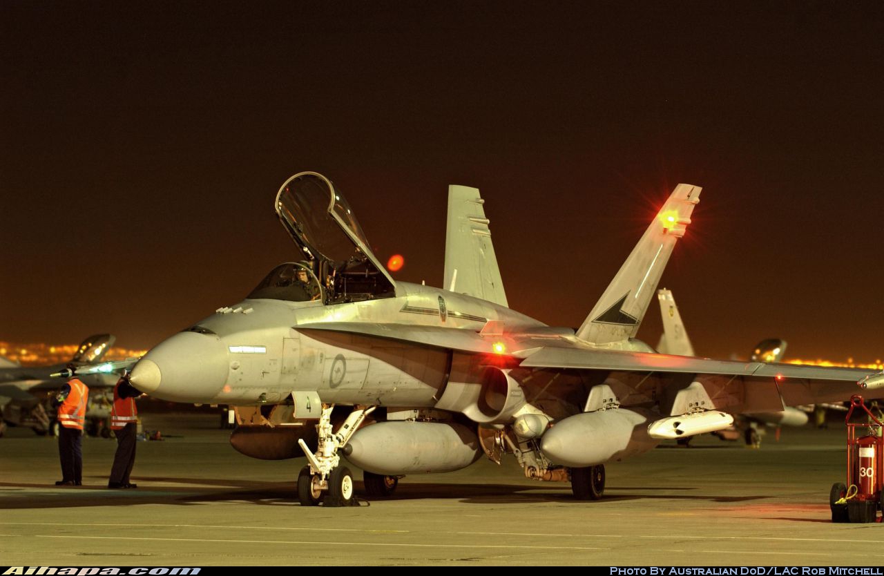 麦克唐纳-道格拉斯 F/A-18A&ldquo;大黄蜂&rdquo; \vert{} ID:15876