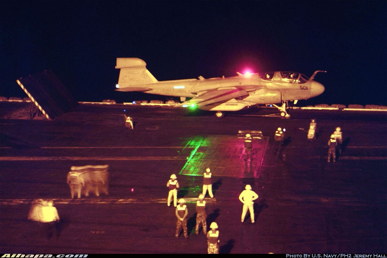格鲁曼 EA-6B&ldquo;徘徊者&rdquo; \vert{} ID:24799