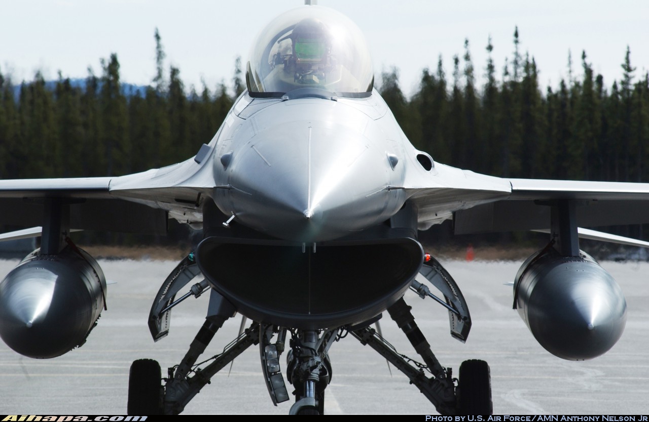通用动力 F-16C&ldquo;战隼&rdquo; \vert{} ID:4243
