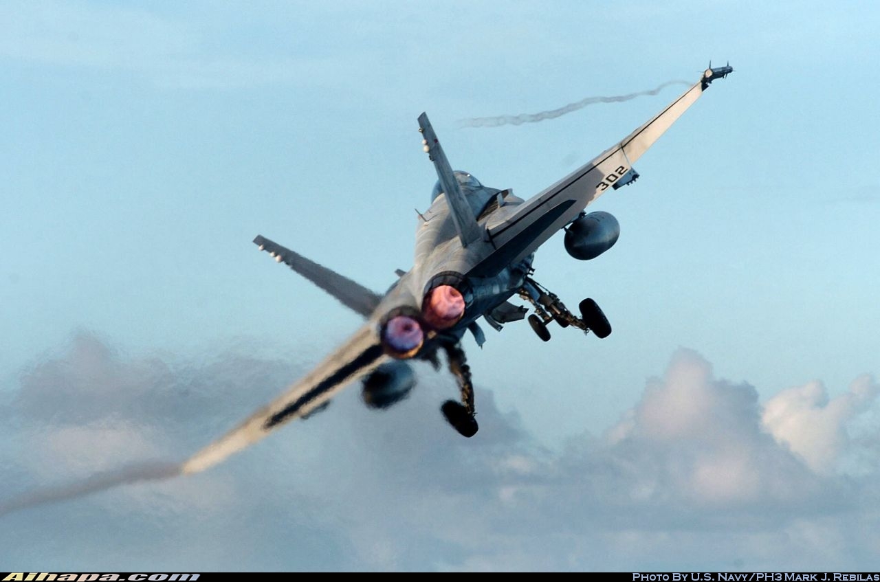 麦克唐纳-道格拉斯 F/A-18C&ldquo;大黄蜂&rdquo; \vert{} ID:35213