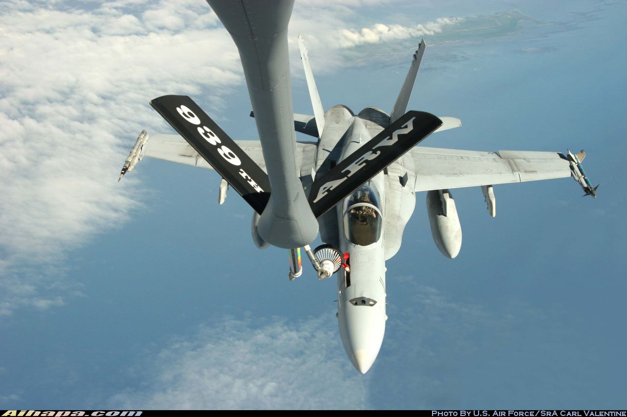 麦克唐纳-道格拉斯 F/A-18C&ldquo;大黄蜂&rdquo; \vert{} ID:27094