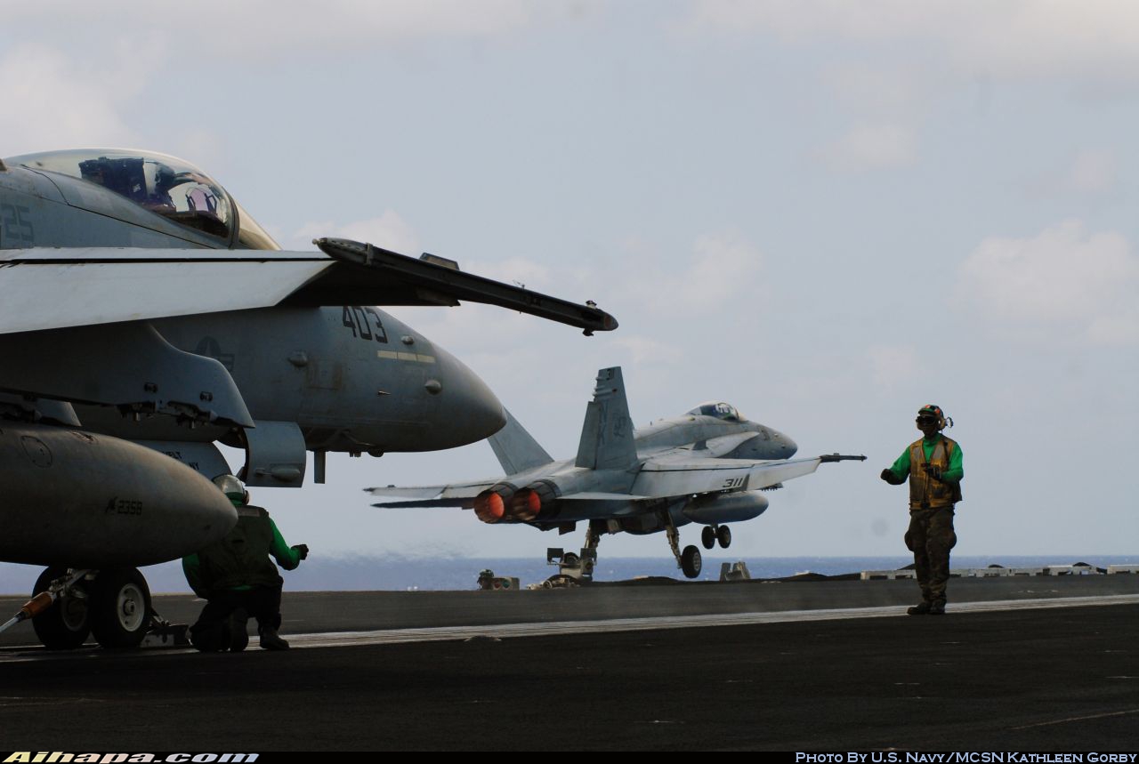 麦克唐纳-道格拉斯 F/A-18C&ldquo;大黄蜂&rdquo; \vert{} ID:28995