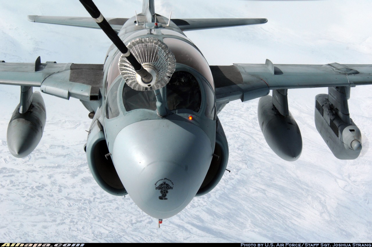 格鲁曼 EA-6B&ldquo;徘徊者&rdquo; \vert{} ID:3444