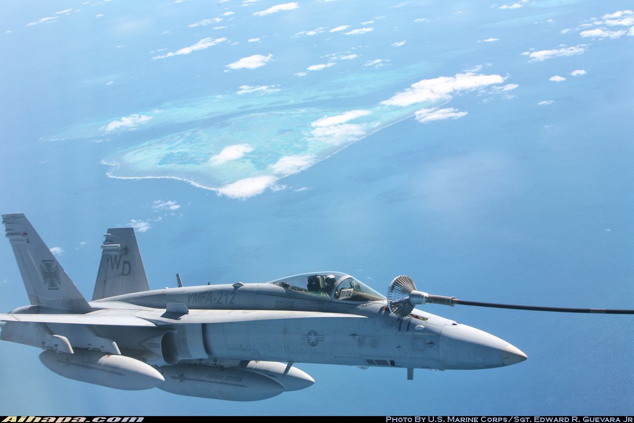 麦克唐纳-道格拉斯 F/A-18C&ldquo;大黄蜂&rdquo; \vert{} ID:21624