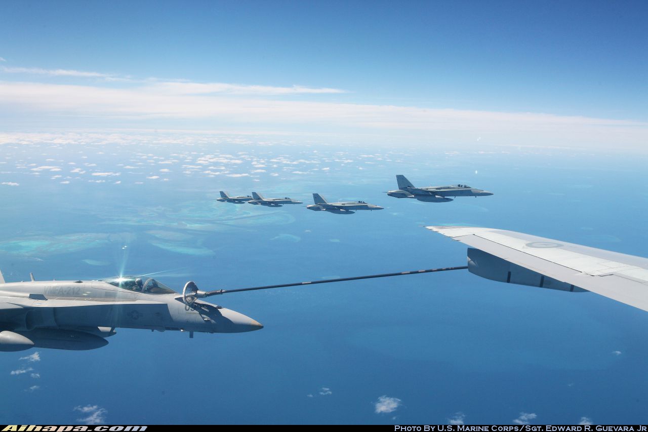 麦克唐纳-道格拉斯 F/A-18C&ldquo;大黄蜂&rdquo; \vert{} ID:21626