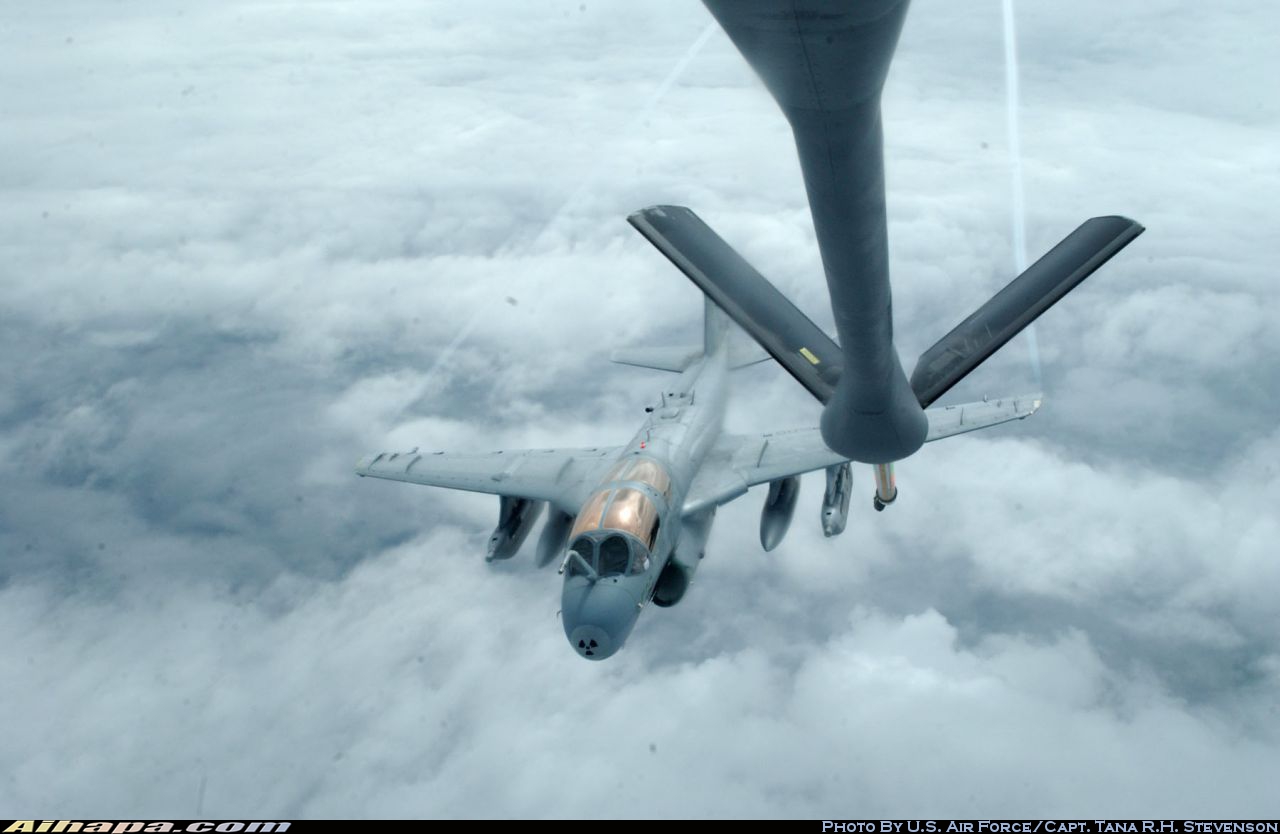 格鲁曼 EA-6B&ldquo;徘徊者&rdquo; \vert{} ID:17928
