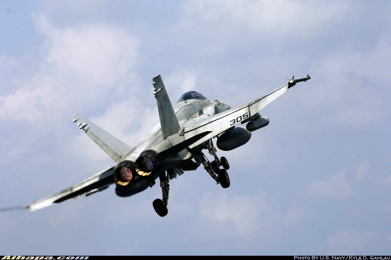 麦克唐纳-道格拉斯 F/A-18C&ldquo;大黄蜂&rdquo; \vert{} ID:17064