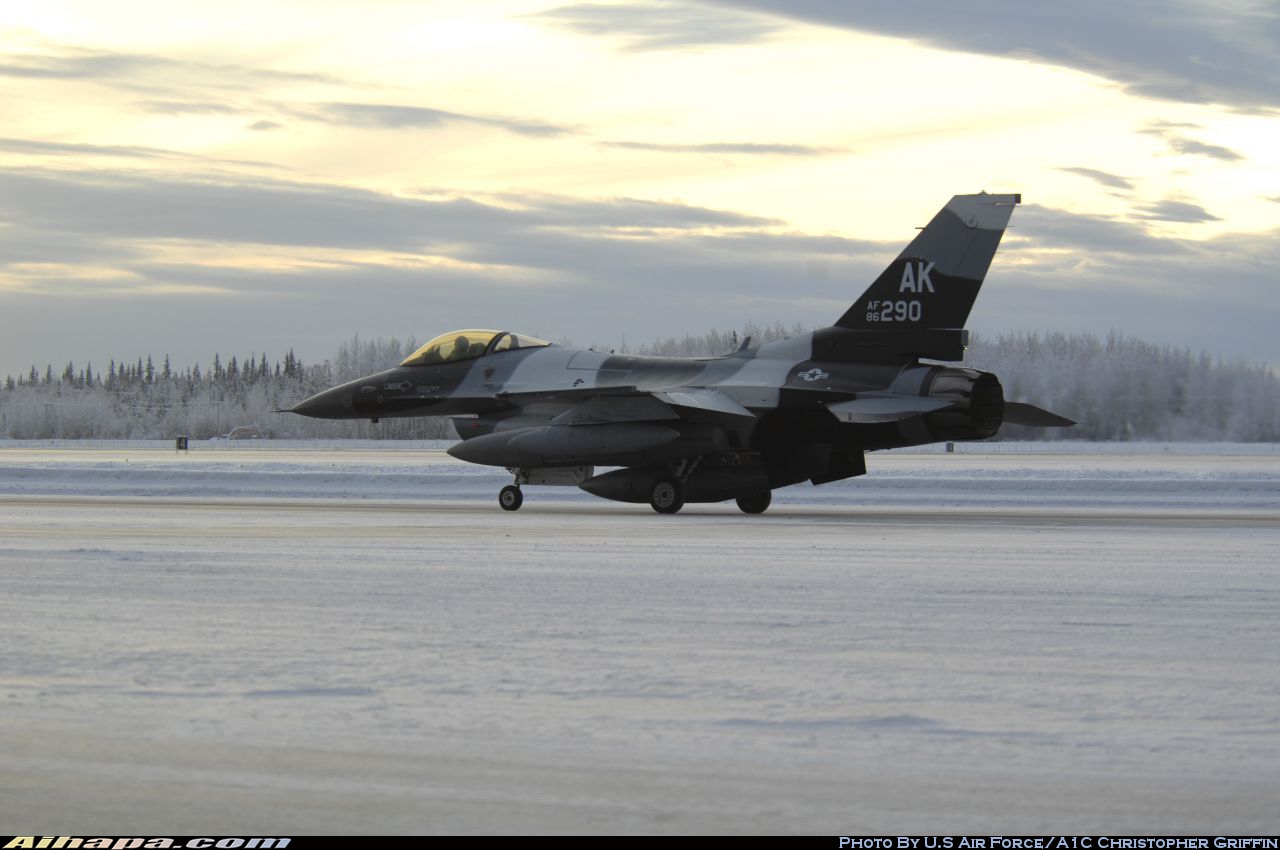 通用动力 F-16C&ldquo;战隼&rdquo; \vert{} ID:18056