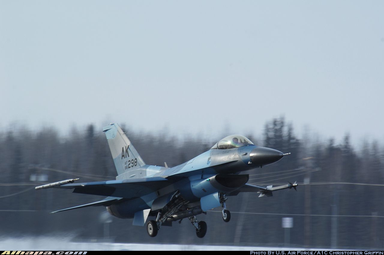 通用动力 F-16C&ldquo;战隼&rdquo; \vert{} ID:18012