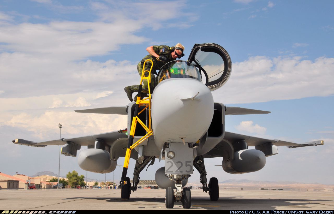 萨博 JAS-39C&ldquo;鹰狮&rdquo; \vert{} ID:17246