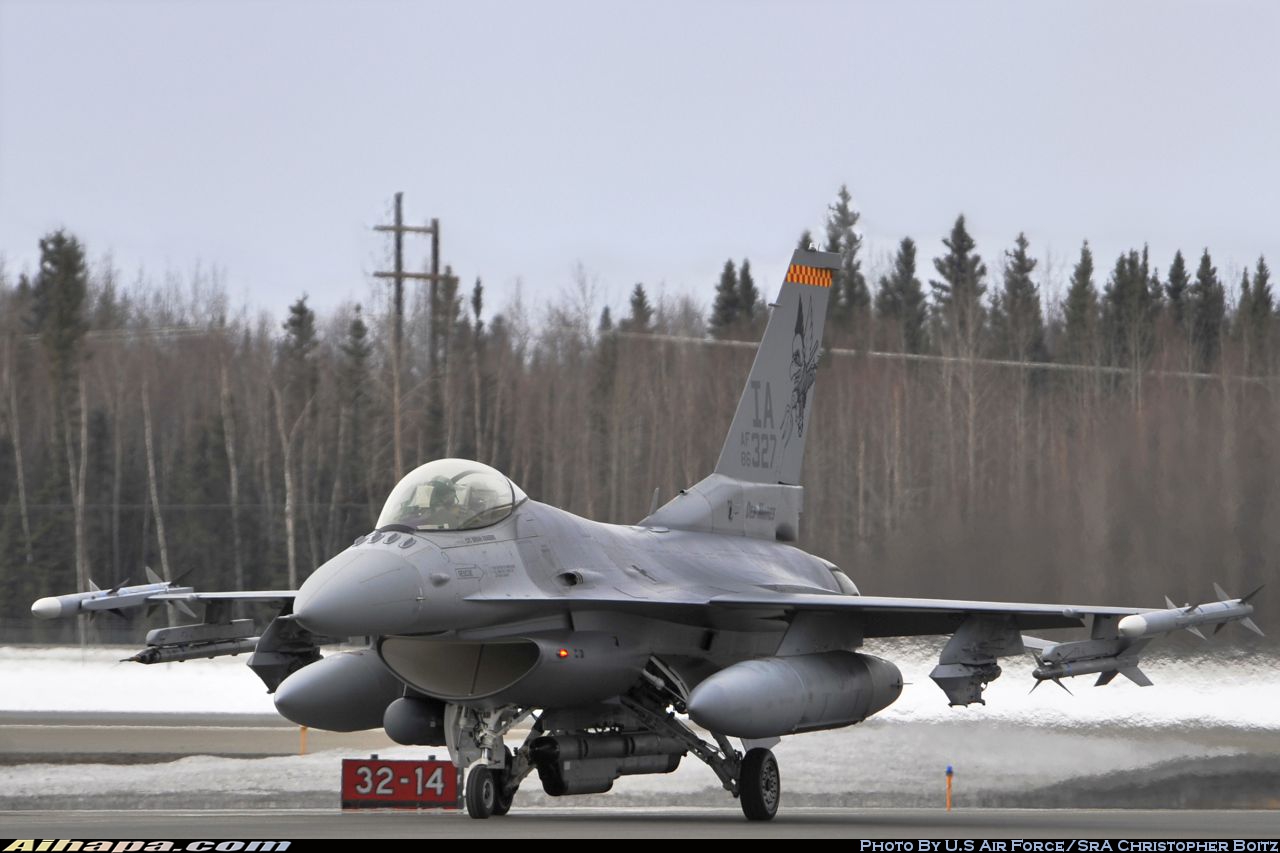 通用动力 F-16C&ldquo;战隼&rdquo; \vert{} ID:18100