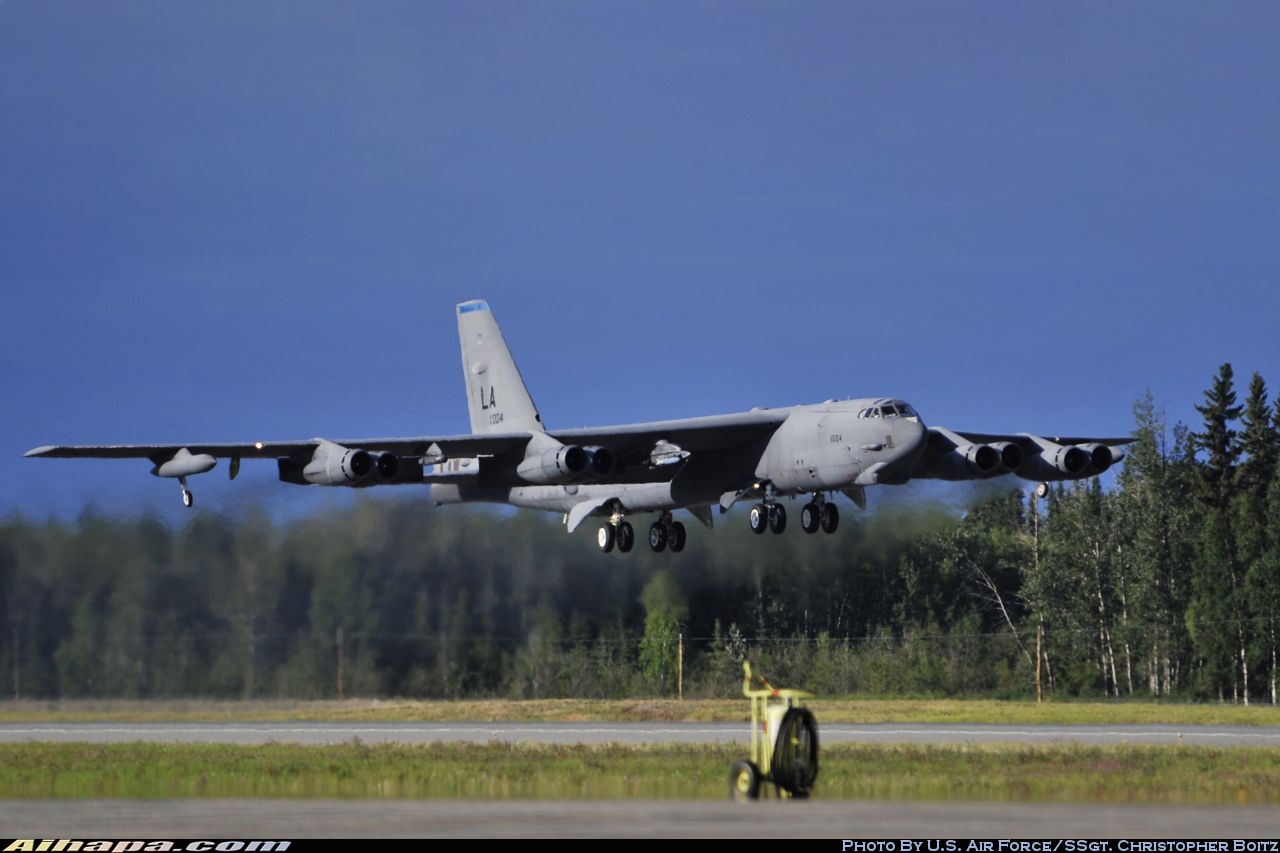 波音 B-52H&ldquo;同温层堡垒&rdquo; \vert{} ID:27186