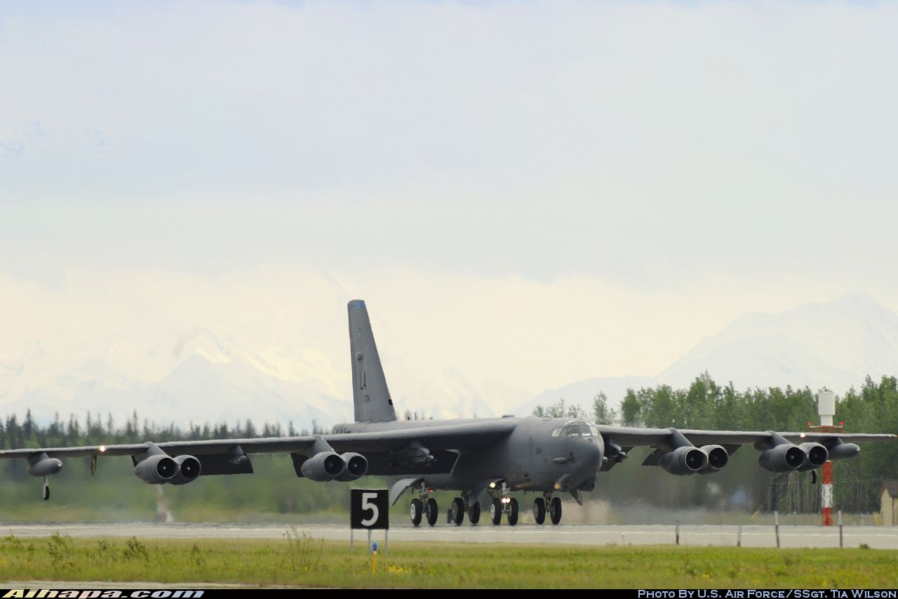 波音 B-52H&ldquo;同温层堡垒&rdquo; \vert{} ID:27190