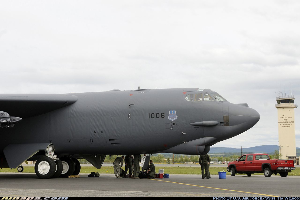 波音 B-52H&ldquo;同温层堡垒&rdquo; \vert{} ID:27192