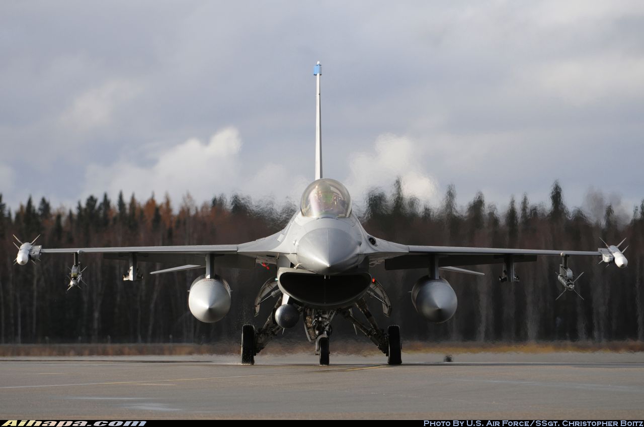 通用动力 F-16C&ldquo;战隼&rdquo; \vert{} ID:18188