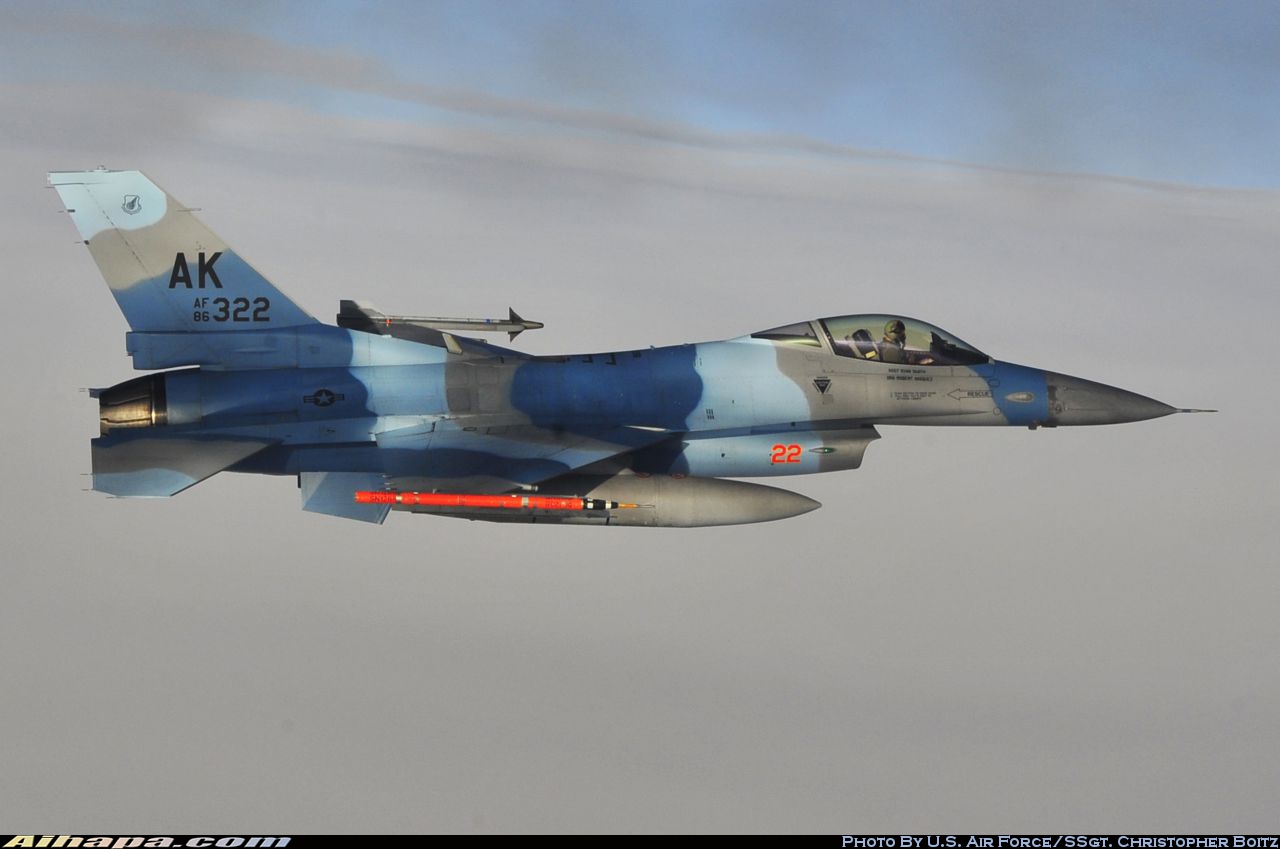 通用动力 F-16C&ldquo;战隼&rdquo; \vert{} ID:18208