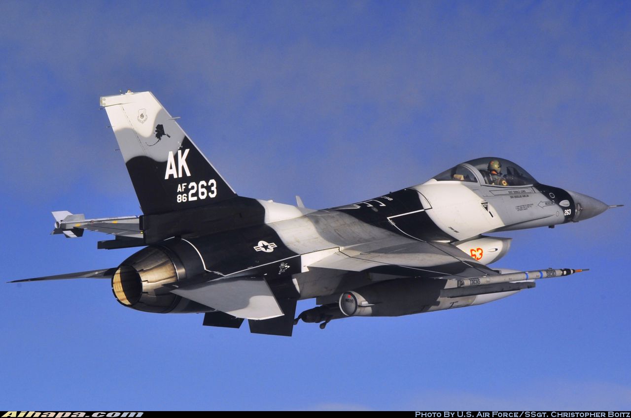 通用动力 F-16C&ldquo;战隼&rdquo; \vert{} ID:18204