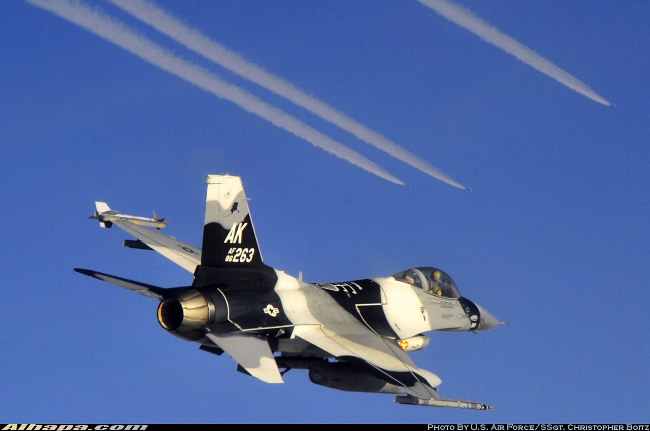 通用动力 F-16C&ldquo;战隼&rdquo; \vert{} ID:18206