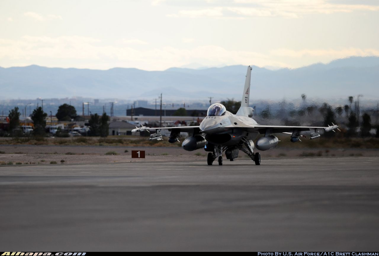 通用动力(福克) F-16AM&ldquo;战隼&rdquo; \vert{} ID:17526