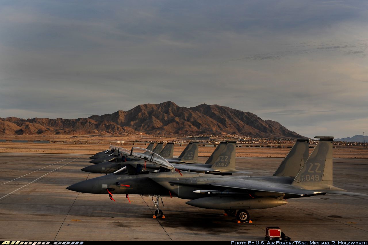 麦克唐纳-道格拉斯 F-15D&ldquo;鹰&rdquo; \vert{} ID:17460