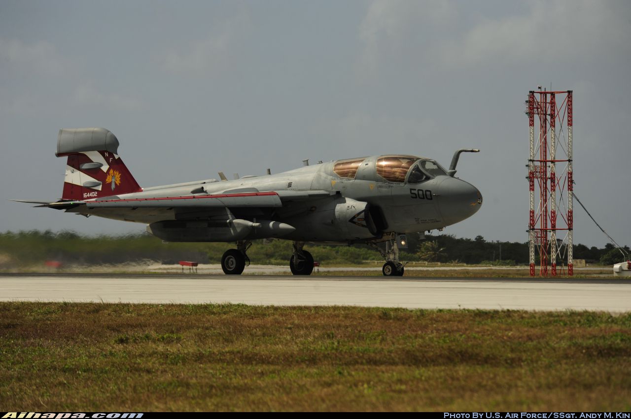 格鲁曼 EA-6B&ldquo;徘徊者&rdquo; \vert{} ID:20503