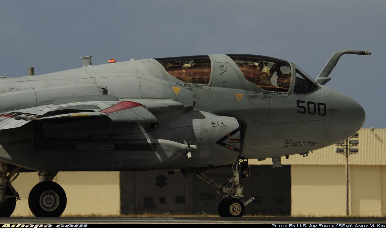 格鲁曼 EA-6B&ldquo;徘徊者&rdquo; \vert{} ID:20505