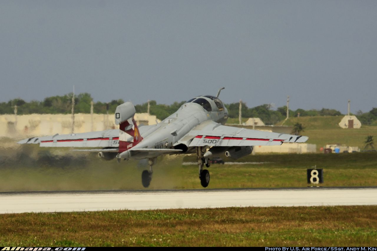 格鲁曼 EA-6B&ldquo;徘徊者&rdquo; \vert{} ID:20507