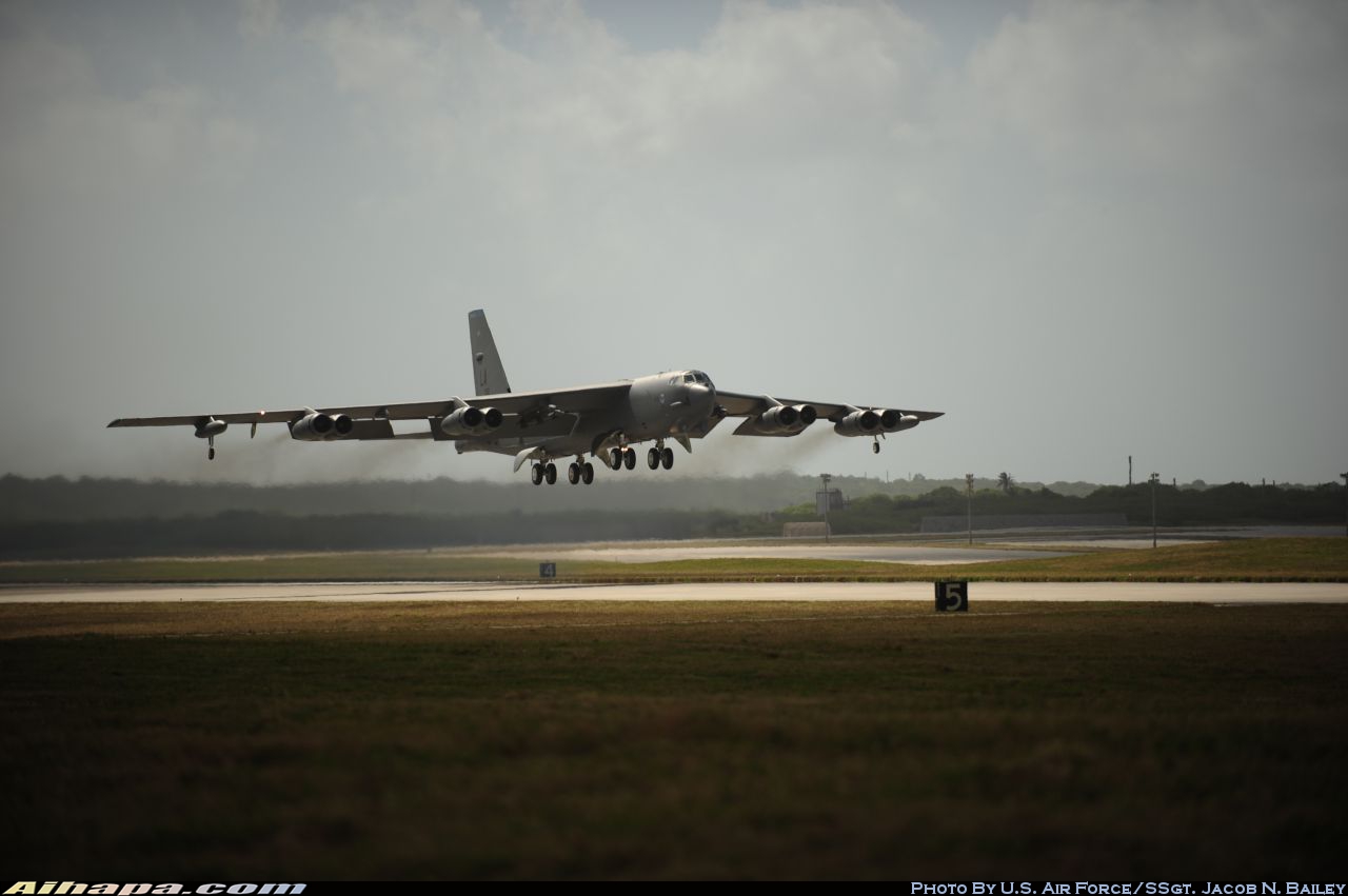 波音 B-52H&ldquo;同温层堡垒&rdquo; \vert{} ID:20401