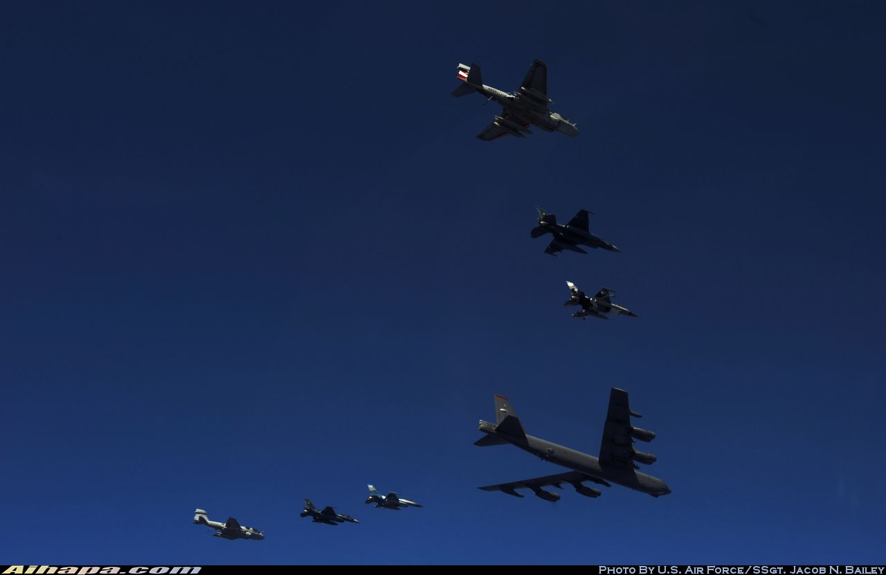 波音 B-52H&ldquo;同温层堡垒&rdquo; \vert{} ID:20445