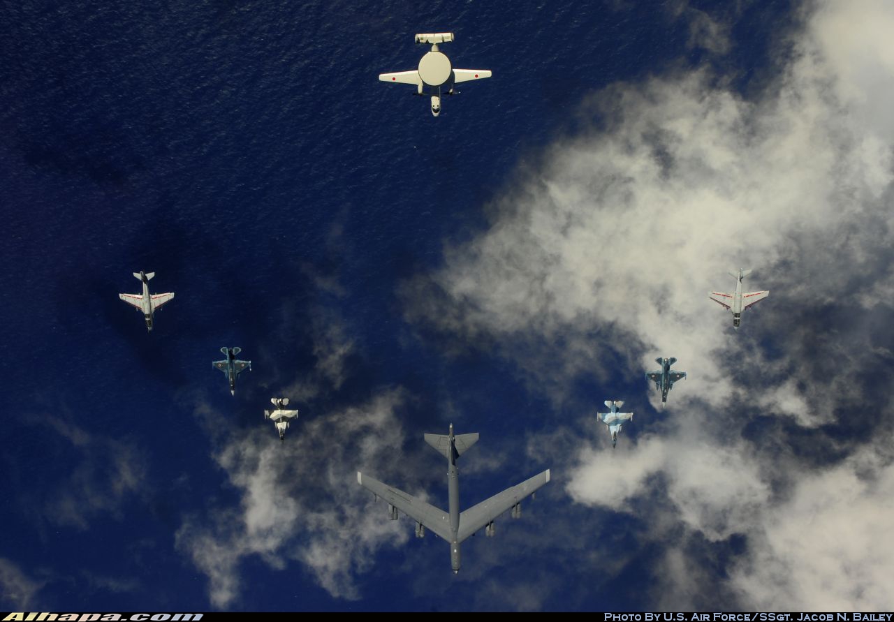 波音 B-52H&ldquo;同温层堡垒&rdquo; \vert{} ID:20455