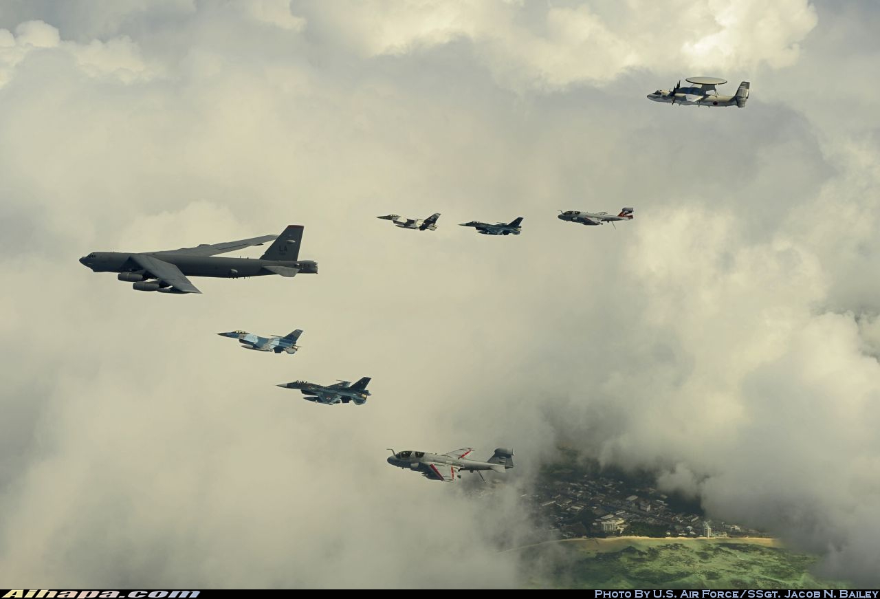 波音 B-52H&ldquo;同温层堡垒&rdquo; \vert{} ID:20463
