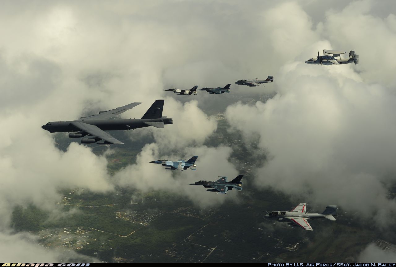 波音 B-52H&ldquo;同温层堡垒&rdquo; \vert{} ID:20495