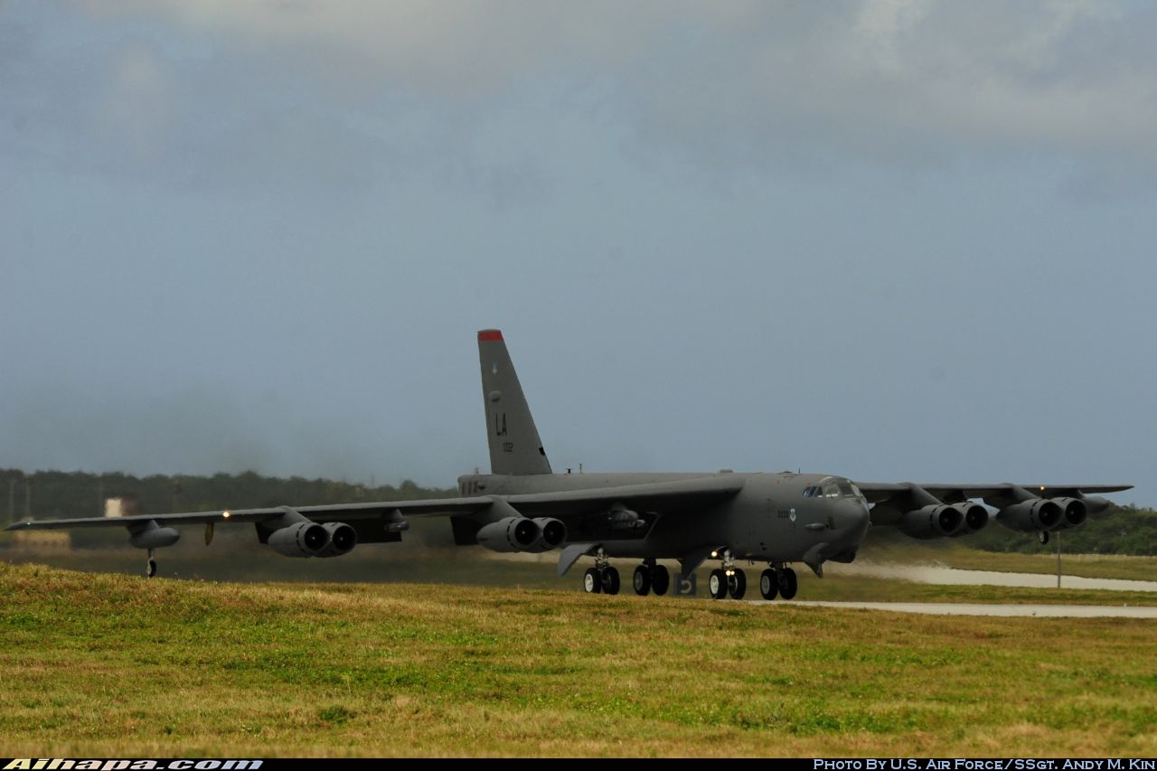 波音 B-52H&ldquo;同温层堡垒&rdquo; \vert{} ID:20417