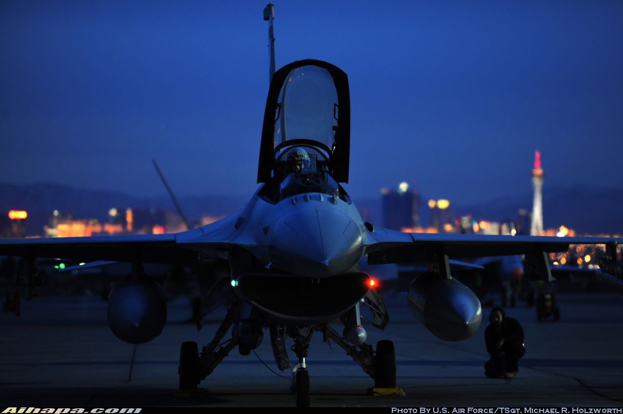 通用动力 F-16CM&ldquo;战隼&rdquo; \vert{} ID:17514