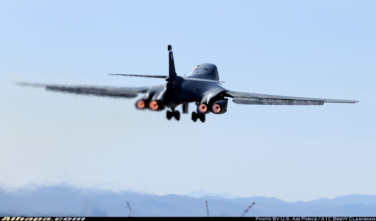 罗克韦尔 B-1B&ldquo;枪骑兵&rdquo; \vert{} ID:17370