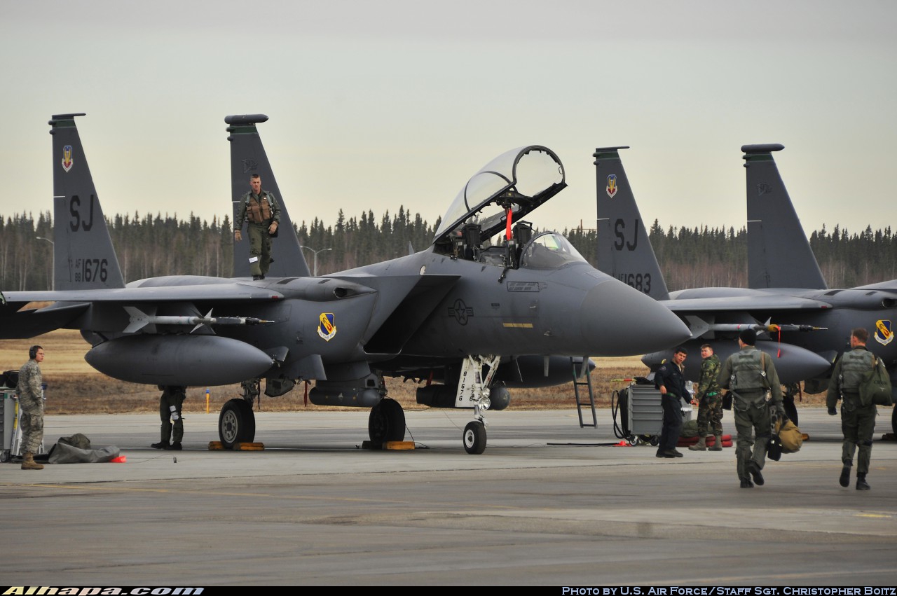 麦克唐纳-道格拉斯 F-15E&ldquo;攻击鹰&rdquo; \vert{} ID:3314