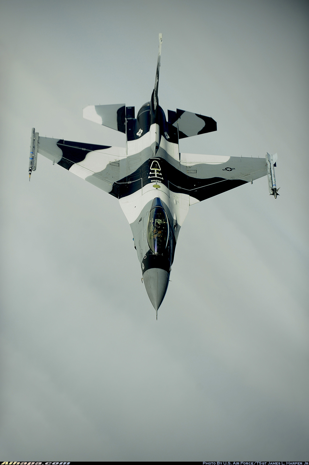 通用动力 F-16C&ldquo;战隼&rdquo; \vert{} ID:18268