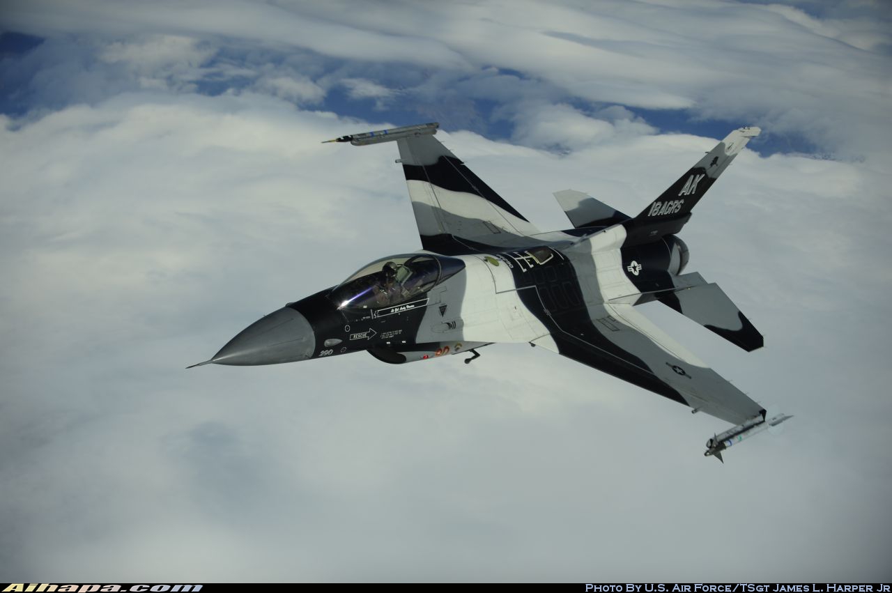 通用动力 F-16C&ldquo;战隼&rdquo; \vert{} ID:18266