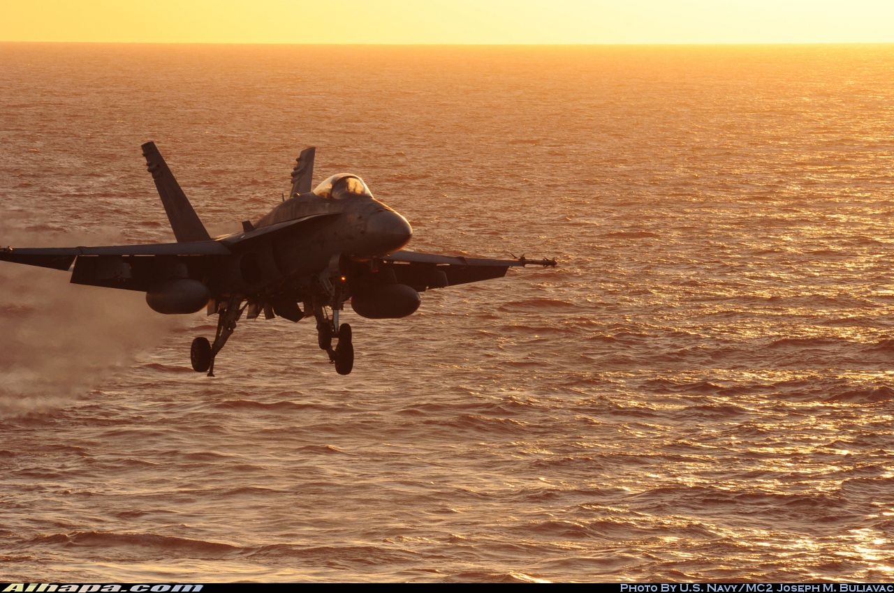 麦克唐纳-道格拉斯 F/A-18C&ldquo;大黄蜂&rdquo; \vert{} ID:35373