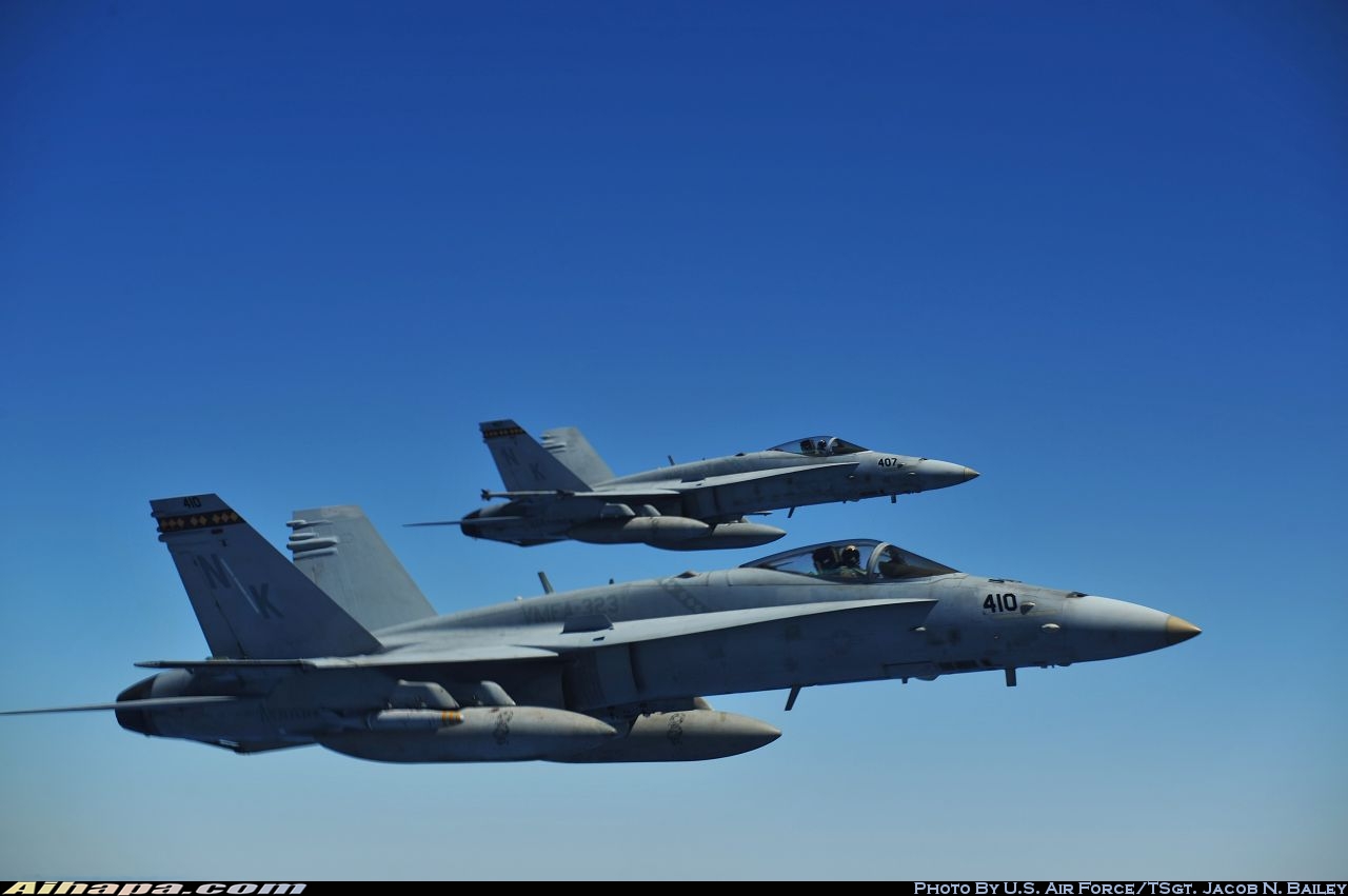 麦克唐纳-道格拉斯 F/A-18C&ldquo;大黄蜂&rdquo; \vert{} ID:35363