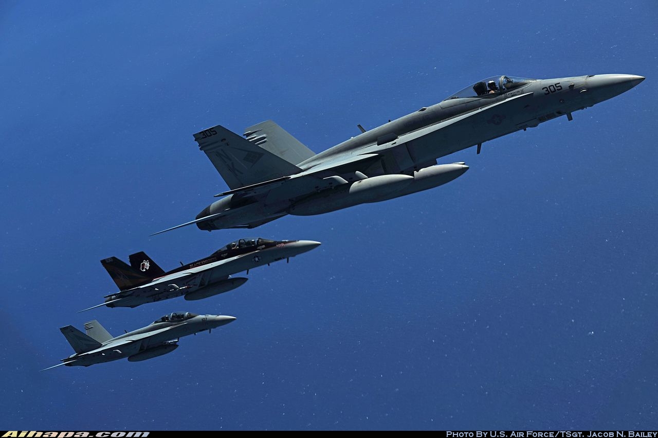 麦克唐纳-道格拉斯 F/A-18C&ldquo;大黄蜂&rdquo; \vert{} ID:35367