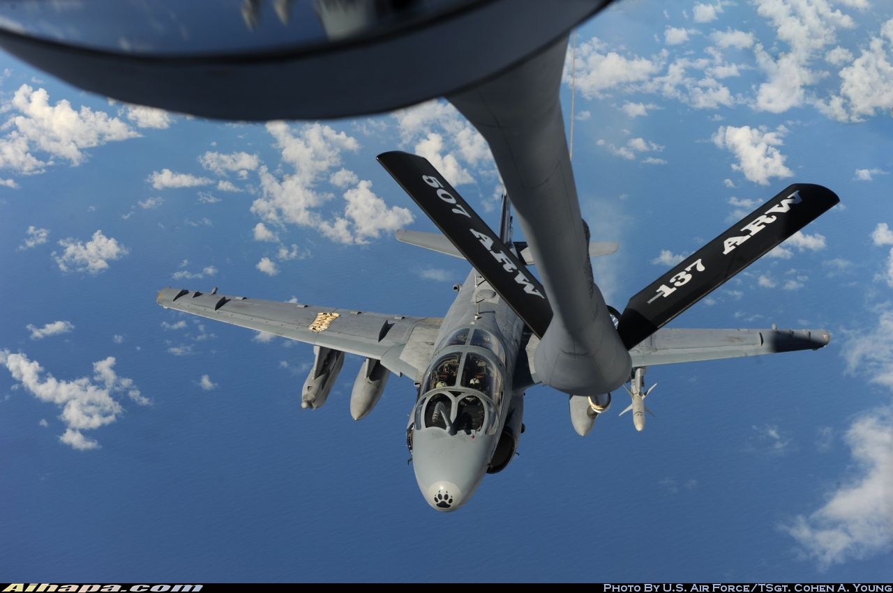 格鲁曼 EA-6B&ldquo;徘徊者&rdquo; \vert{} ID:35471