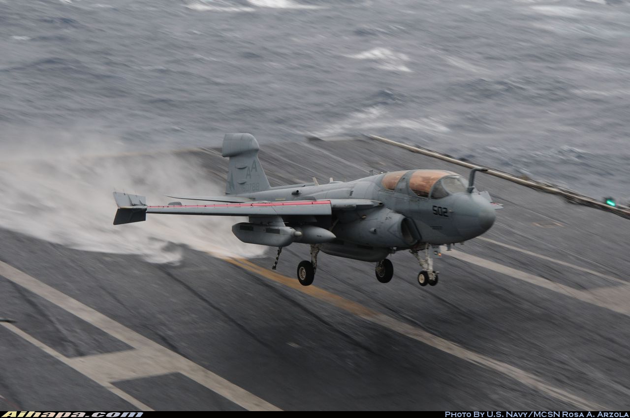 格鲁曼 EA-6B&ldquo;徘徊者&rdquo; \vert{} ID:15311