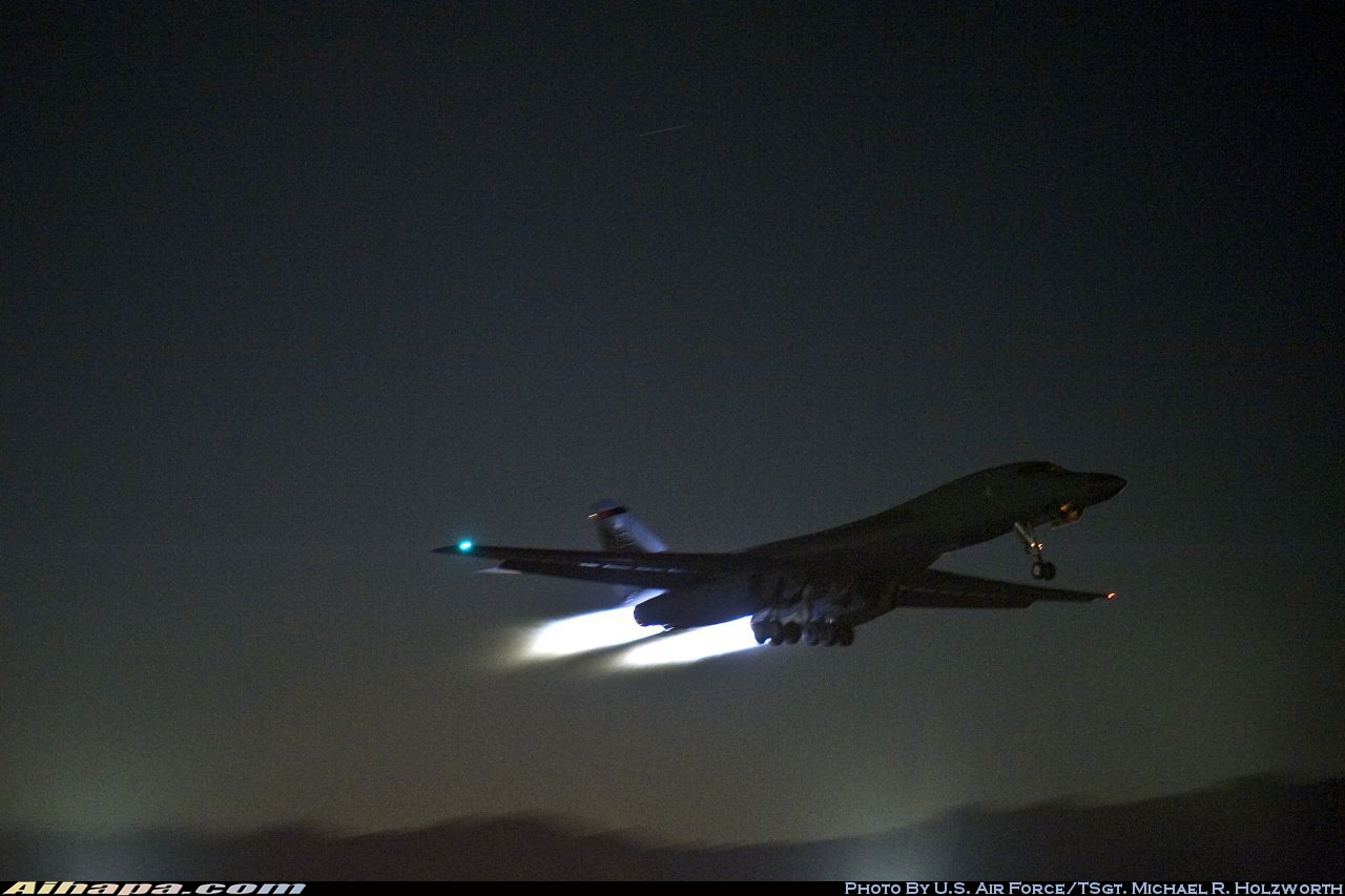 罗克韦尔 B-1B&ldquo;枪骑兵&rdquo; \vert{} ID:17380