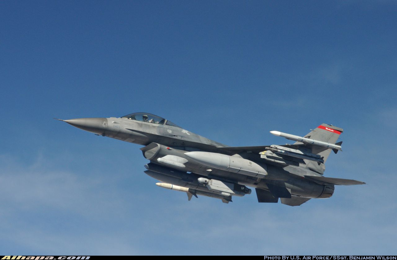 洛克希德 F-16CM&ldquo;战隼&rdquo; \vert{} ID:17568