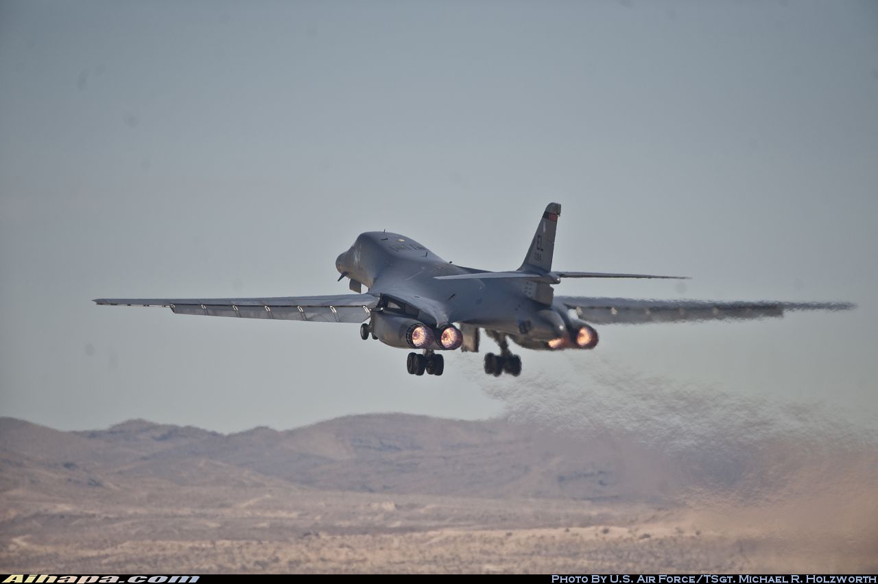 罗克韦尔 B-1B&ldquo;枪骑兵&rdquo; \vert{} ID:17386
