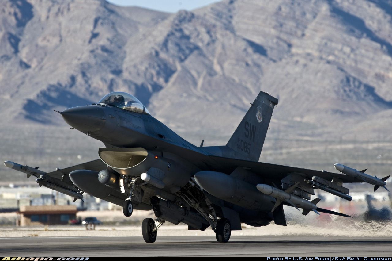 洛克希德-马丁 F-16CJ&ldquo;战隼&rdquo; \vert{} ID:17580