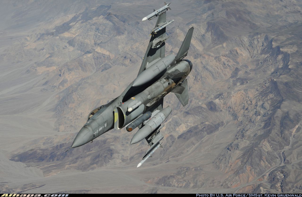 洛克希德-马丁 F-16CM&ldquo;战隼&rdquo; \vert{} ID:21181
