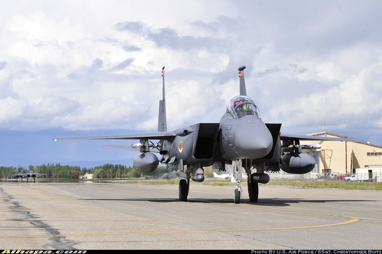 麦克唐纳-道格拉斯 F-15E&ldquo;攻击鹰&rdquo; \vert{} ID:27238