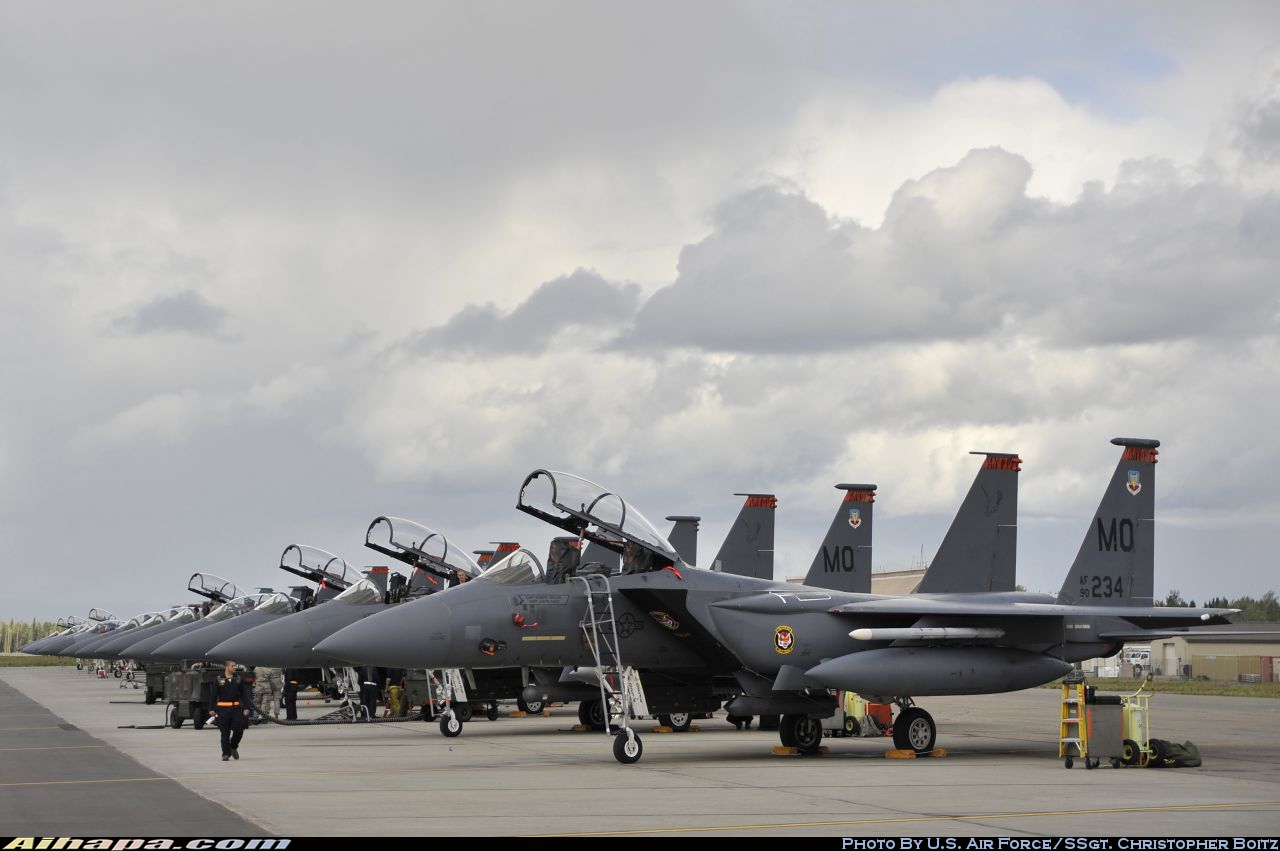 麦克唐纳-道格拉斯 F-15E&ldquo;攻击鹰&rdquo; \vert{} ID:27242